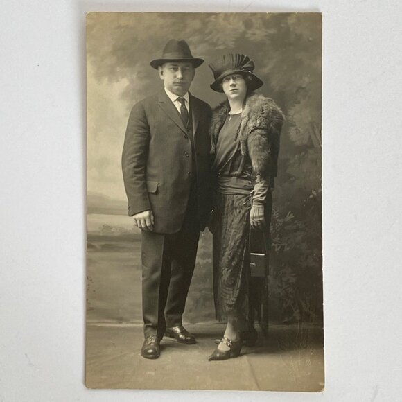 c1920 RPPC Woman Man Couple In Hats Coats Fur Real Photo Postcard ARTURA SF Ca - Picture 2 of 3